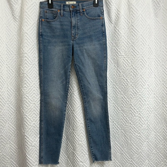 Madewell 10” High Rise Skinny Frayed Jeans Size 27 - Picture 1 of 4